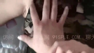 娇妻 雪白 呻吟-美女学生妹子是男友的乖母狗，戴着狗炼项圈乖乖让男友无套抽插~