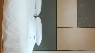 拖鞋家居日韩AV-白皙皮肤呆萌小姐姐！情趣耳朵抓屌吸吮！头套男怼着骚穴猛操，骑乘姿势打桩机，无套内射。