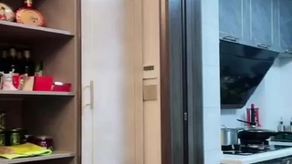 赛琳娜的黄金完整翻译版中文-直播 火辣身材的娜扎【沙滩上的贝壳酱】!